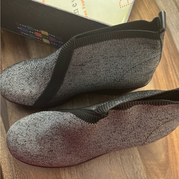 Bernie Mev gunmetal wedges. Black and Gray Ankle Booties - Picture 1 of 5